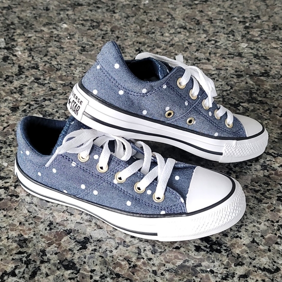 Converse Shoes - Picture 2 of 5